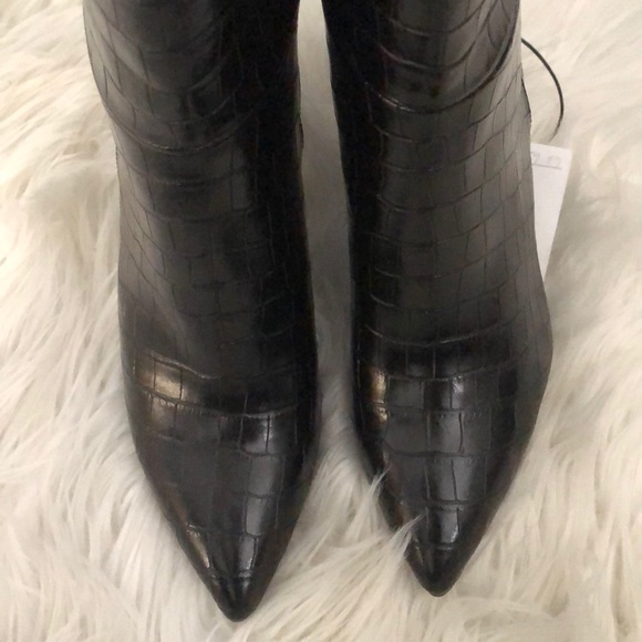 Boots - Picture 5 of 5